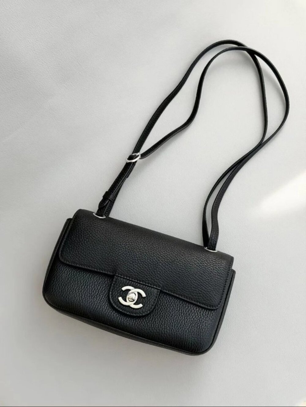 Classic CHANEL Bags: A Stylish and Versatile Choice for Elegance